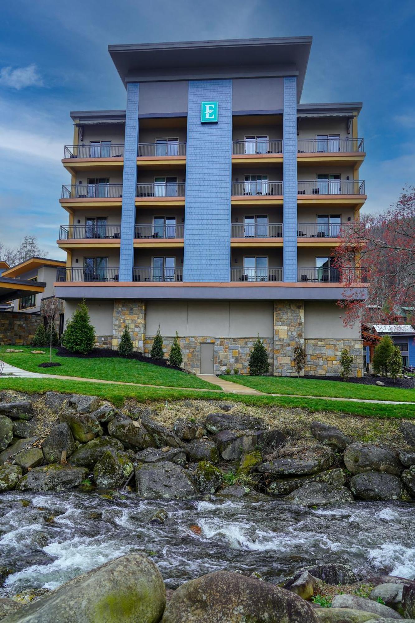 Embassy Suites By Hilton Gatlinburg Resort Exteriér fotografie